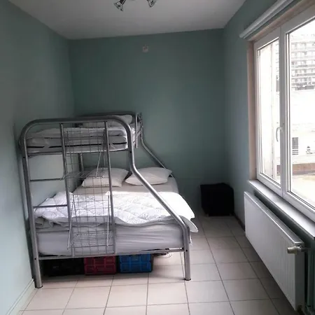 Appartement 2 Slaapkamer Op De Zeedijk Oostende. *
