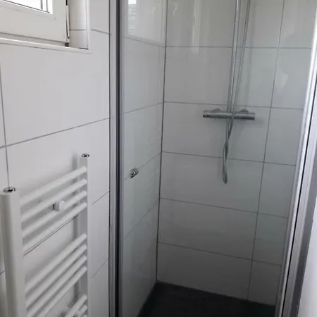 2 Slaapkamer Op De Zeedijk Oostende. *