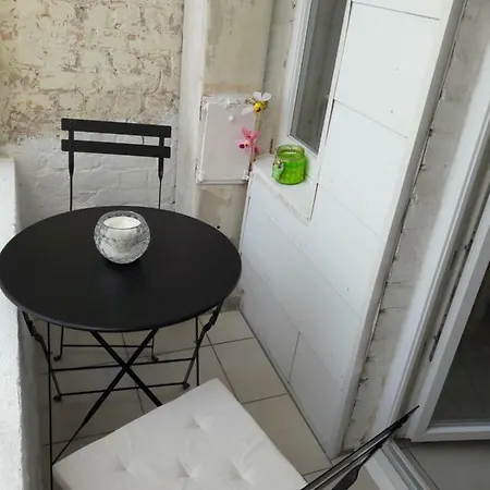 2 Slaapkamer Op De Zeedijk Oostende. Ostend